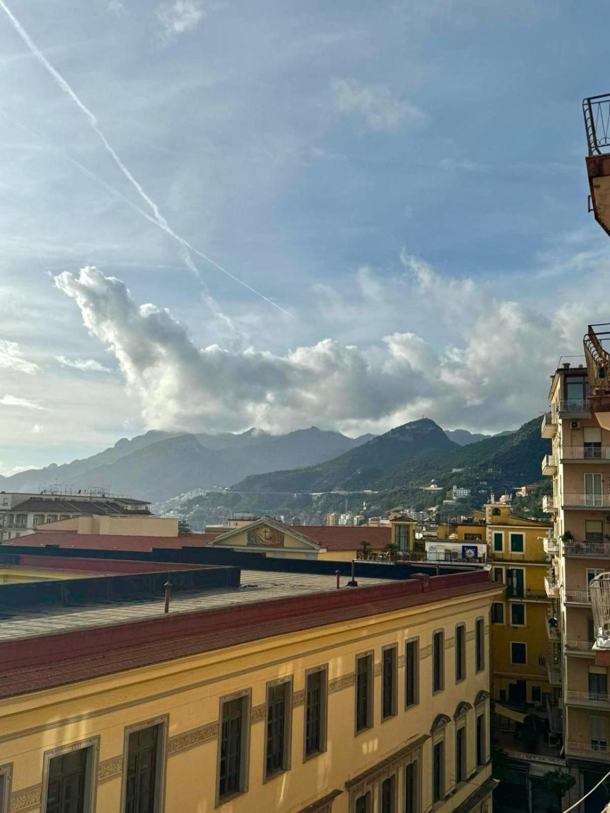 A Casa Di Don Peppino Daire Salerno Dış mekan fotoğraf
